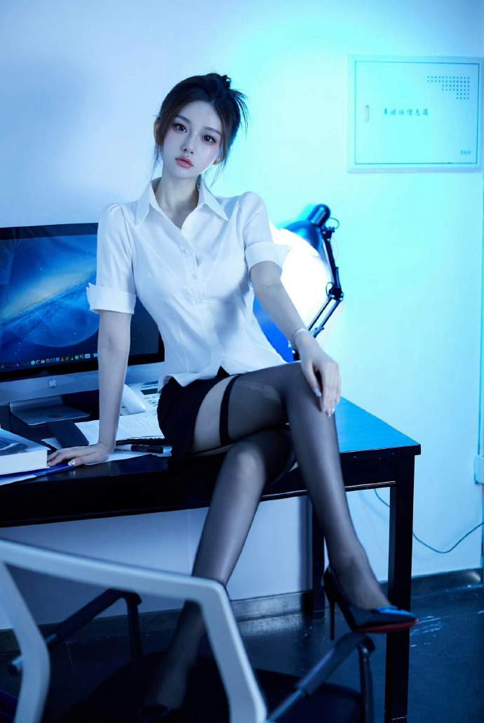 夜鹰 海报
